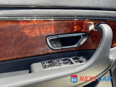 Zdjęcie 21 z 23 samochodu: 2005 BENTLEY CONTINENTAL GT VIN:SCBCR63W65C027606 - miniatura