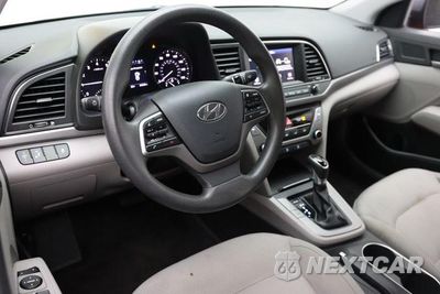 Drugie zdjęcie samochodu z przodu: 2018 HYUNDAI ELANTRA SEL VIN:5NPD84LF2JH234551 - miniatura