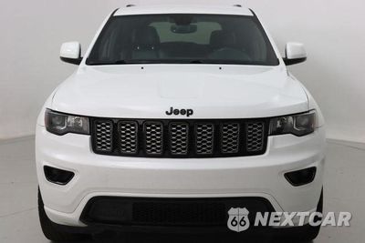 Zdjęcie 10 z 40 samochodu: 2018 JEEP GRAND CHEROKEE LAREDO VIN:1C4RJFAG7JC191564 - miniatura