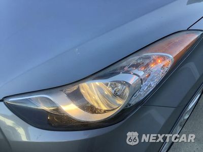 Zdjęcie 17 z 61 samochodu: 2011 HYUNDAI ELANTRA GLS VIN:KMHDH4AE3BU165849 - miniatura