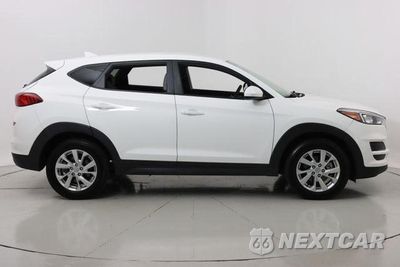 Trzecie zdjęcie samochodu z tyłu: 2019 HYUNDAI TUCSON SE VIN:KM8J23A44KU850920 - miniatura