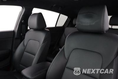 Trzecie zdjęcie samochodu z tyłu: 2020 KIA SPORTAGE S VIN:KNDP63AC6L7728750 - miniatura
