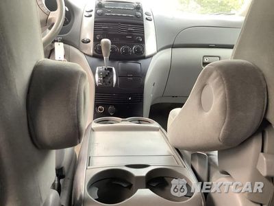 Zdjęcie 36 z 41 samochodu: 2006 TOYOTA SIENNA CE VIN:5TDZA23C16S499841 - miniatura