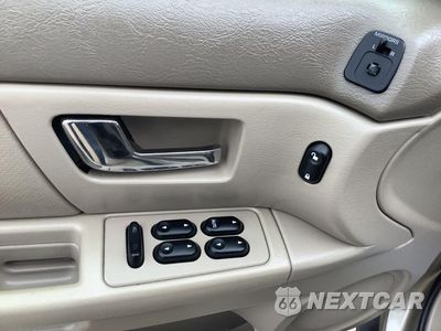 Zdjęcie 43 z 47 samochodu: 2003 FORD TAURUS SES VIN:1FAFP55213G168731 - miniatura