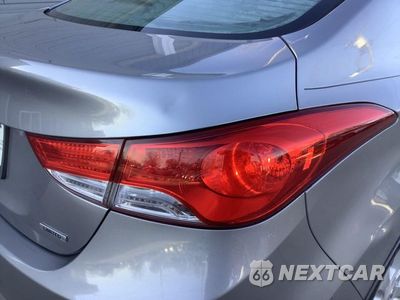 Zdjęcie 22 z 61 samochodu: 2011 HYUNDAI ELANTRA GLS VIN:KMHDH4AE3BU165849 - miniatura