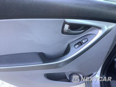 Zdjęcie 43 z 61 samochodu: 2011 HYUNDAI ELANTRA GLS VIN:KMHDH4AE3BU165849 - miniatura