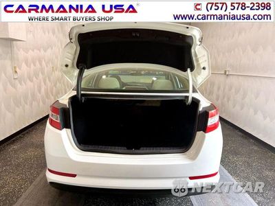 Zdjęcie 9 z 30 samochodu: 2013 KIA OPTIMA HYBRID VIN:KNAGM4AD9D5057038 - miniatura