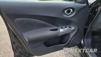 Zdjęcie 8 z 29 samochodu: 2011 NISSAN JUKE S VIN:JN8AF5MV6BT020362 - miniatura