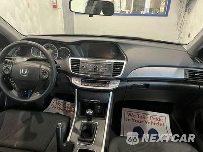 Zdjęcie 27 z 30 samochodu: 2015 HONDA ACCORD LX VIN:1HGCR2E30FA148929 - miniatura