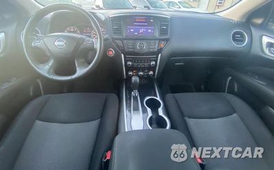 Zdjęcie 8 z 22 samochodu: 2017 NISSAN PATHFINDER S VIN:5N1DR2MN2HC687464 - miniatura