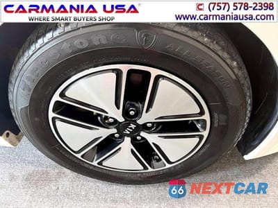 Piąte zdjęcie samochodu w środku: 2013 KIA OPTIMA HYBRID VIN:KNAGM4AD9D5057038 - miniatura