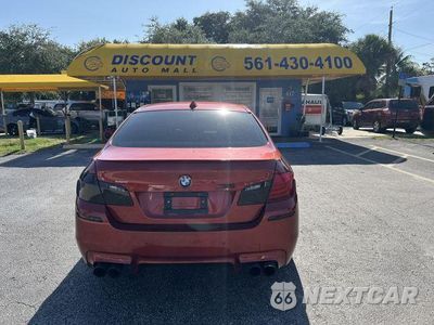 Zdjęcie 13 z 16 samochodu: 2013 BMW M5 VIN:WBSFV9C57DC773911 - miniatura