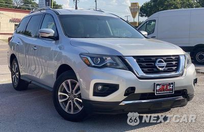 2017 NISSAN PATHFINDER S 5N1DR2MN2HC687464 - główne zdjęcie licytacji z USA - miniatura