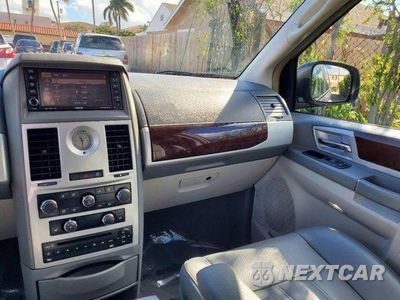 Zdjęcie 24 z 33 samochodu: 2010 CHRYSLER TOWN & COUNTRY TOURING VIN:2A4RR5D13AR451504 - miniatura