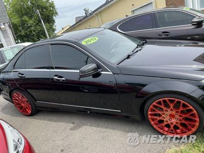 Czwarte zdjęcie samochodu z boku: 2013 MERCEDES-BENZ C 250 VIN:WDDGF4HB9DR248698 - miniatura