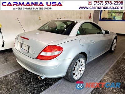 Zdjęcie 7 z 30 samochodu: 2007 MERCEDES-BENZ SLK 350 VIN:WDBWK56F07F154551 - miniatura