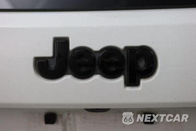 Zdjęcie 19 z 40 samochodu: 2018 JEEP GRAND CHEROKEE LAREDO VIN:1C4RJFAG7JC191564 - miniatura