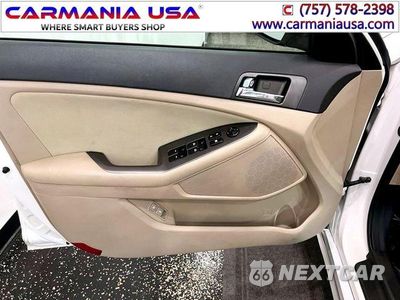 Zdjęcie 10 z 30 samochodu: 2013 KIA OPTIMA HYBRID VIN:KNAGM4AD9D5057038 - miniatura