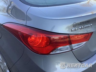 Zdjęcie 21 z 61 samochodu: 2011 HYUNDAI ELANTRA GLS VIN:KMHDH4AE3BU165849 - miniatura