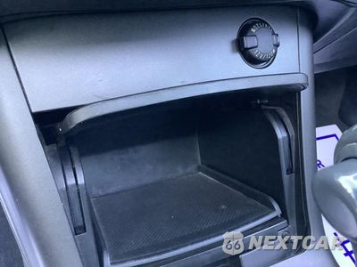 Zdjęcie 49 z 54 samochodu: 2005 TOYOTA CAMRY LE VIN:4T1BE32K65U099509 - miniatura
