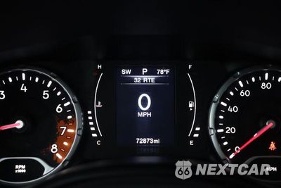 Zdjęcie 36 z 49 samochodu: 2015 JEEP RENEGADE LATITUDE VIN:ZACCJBBT9FPC05106 - miniatura