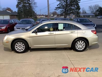 Piąte zdjęcie samochodu w środku: 2010 CHRYSLER SEBRING TOURING VIN:1C3CC4FBXAN115623 - miniatura