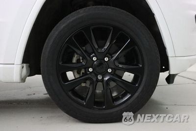 Zdjęcie 15 z 40 samochodu: 2018 JEEP GRAND CHEROKEE LAREDO VIN:1C4RJFAG7JC191564 - miniatura