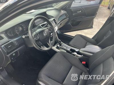 Zdjęcie 7 z 11 samochodu: 2015 HONDA ACCORD SPORT VIN:1HGCR2F56FA069233 - miniatura