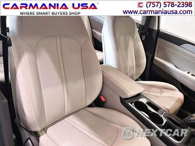 Zdjęcie 17 z 30 samochodu: 2019 HYUNDAI SONATA LIMITED VIN:5NPE34AF9KH782019 - miniatura