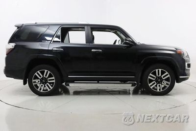 Piąte zdjęcie samochodu w środku: 2018 TOYOTA 4RUNNER SR5/SR5 PREMIUM VIN:JTEBU5JR4J5569781 - miniatura