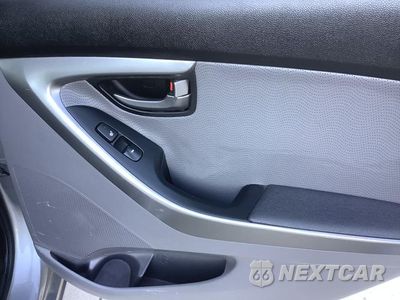Zdjęcie 40 z 61 samochodu: 2011 HYUNDAI ELANTRA GLS VIN:KMHDH4AE3BU165849 - miniatura
