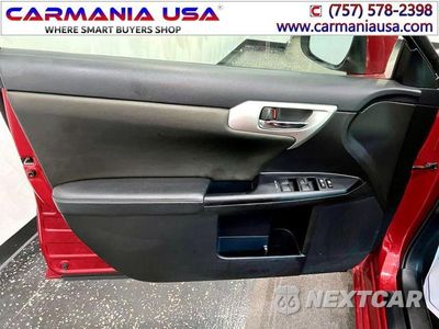 Zdjęcie 12 z 30 samochodu: 2013 LEXUS CT 200 VIN:JTHKD5BH6D2137207 - miniatura