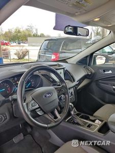 Zdjęcie 8 z 9 samochodu: 2018 FORD ESCAPE SE VIN:1FMCU0GD5JUA84784 - miniatura