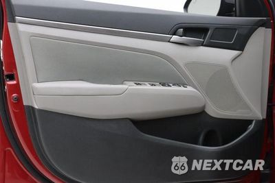 Zdjęcie 17 z 44 samochodu: 2018 HYUNDAI ELANTRA SEL VIN:5NPD84LF2JH234551 - miniatura