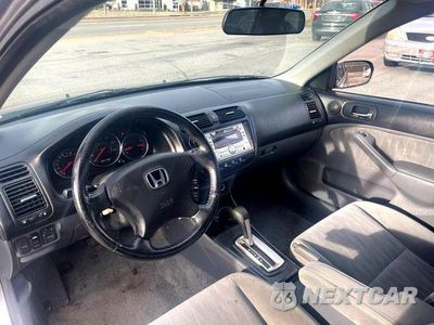 Zdjęcie 7 z 9 samochodu: 2005 HONDA CIVIC EX VIN:2HGES26765H536617 - miniatura