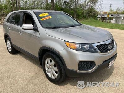 Trzecie zdjęcie samochodu z tyłu: 2012 KIA SORENTO BASE VIN:5XYKTCA67CG282592 - miniatura