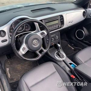 Trzecie zdjęcie samochodu z tyłu: 2015 VOLKSWAGEN BEETLE 1.8T VIN:3VW507AT5FM814039 - miniatura