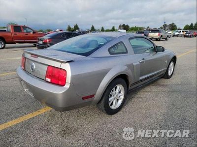 Piąte zdjęcie samochodu w środku: 2009 FORD MUSTANG VIN:1ZVHT80N195118219 - miniatura