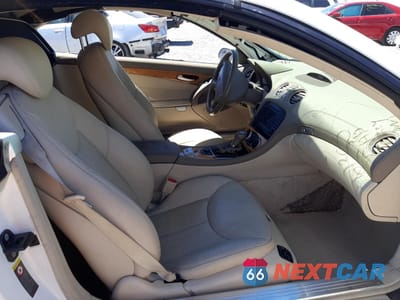 Piąte zdjęcie samochodu w środku: 2007 MERCEDES-BENZ SL 550 VIN:WDBSK71F47F119156 - miniatura