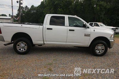 Piąte zdjęcie samochodu w środku: 2018 RAM 2500 ST VIN:3C6UR5CJ1JG121715 - miniatura