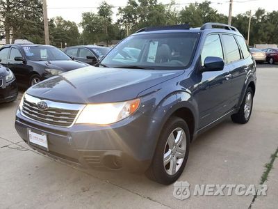 Trzecie zdjęcie samochodu z tyłu: 2010 SUBARU FORESTER 2.5X PREMIUM VIN:JF2SH6CC9AH767862 - miniatura