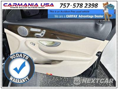 Zdjęcie 14 z 30 samochodu: 2015 MERCEDES-BENZ C 300 4MATIC VIN:55SWF4KB1FU011919 - miniatura