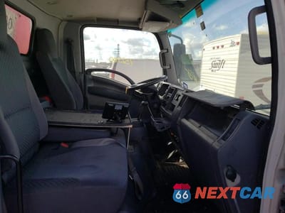Piąte zdjęcie samochodu w środku: 2013 ISUZU NQR VIN:JALE5W160D7301473 - miniatura