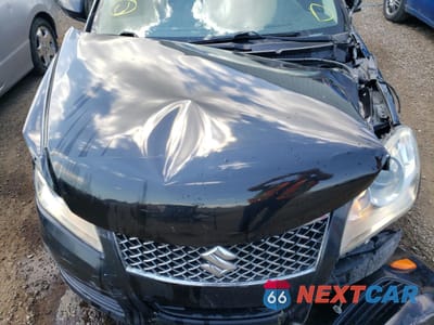 Zdjęcie 7 z 10 samochodu: 2011 SUZUKI KIZASHI SE VIN:JS2RE9A34B6110903 - miniatura