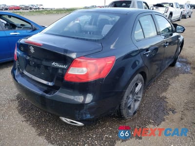 Czwarte zdjęcie samochodu z boku: 2011 SUZUKI KIZASHI SE VIN:JS2RE9A34B6110903 - miniatura