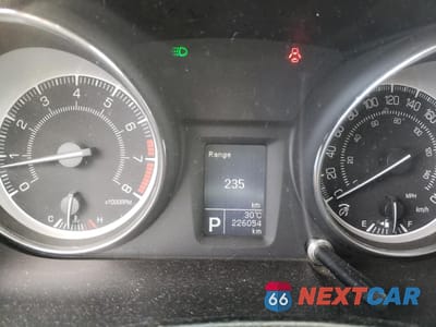 Zdjęcie 8 z 10 samochodu: 2011 SUZUKI KIZASHI SE VIN:JS2RE9A34B6110903 - miniatura