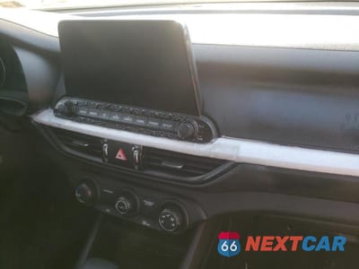 Zdjęcie 9 z 10 samochodu: 2021 KIA FORTE FE VIN:3KPF24ADXME402022 - miniatura