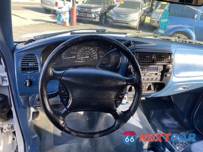 Zdjęcie 9 z 16 samochodu: 1997 FORD EXPLORER VIN:1FMDU34X8VZB22571 - miniatura