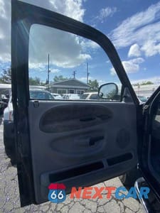 Zdjęcie 17 z 30 samochodu: 1999 DODGE RAM 3500 VIN:1B7MF3363XJ608181 - miniatura