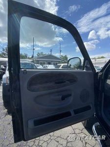 Zdjęcie 17 z 30 samochodu: 1999 DODGE RAM 3500 VIN:1B7MF3363XJ608181 - miniatura